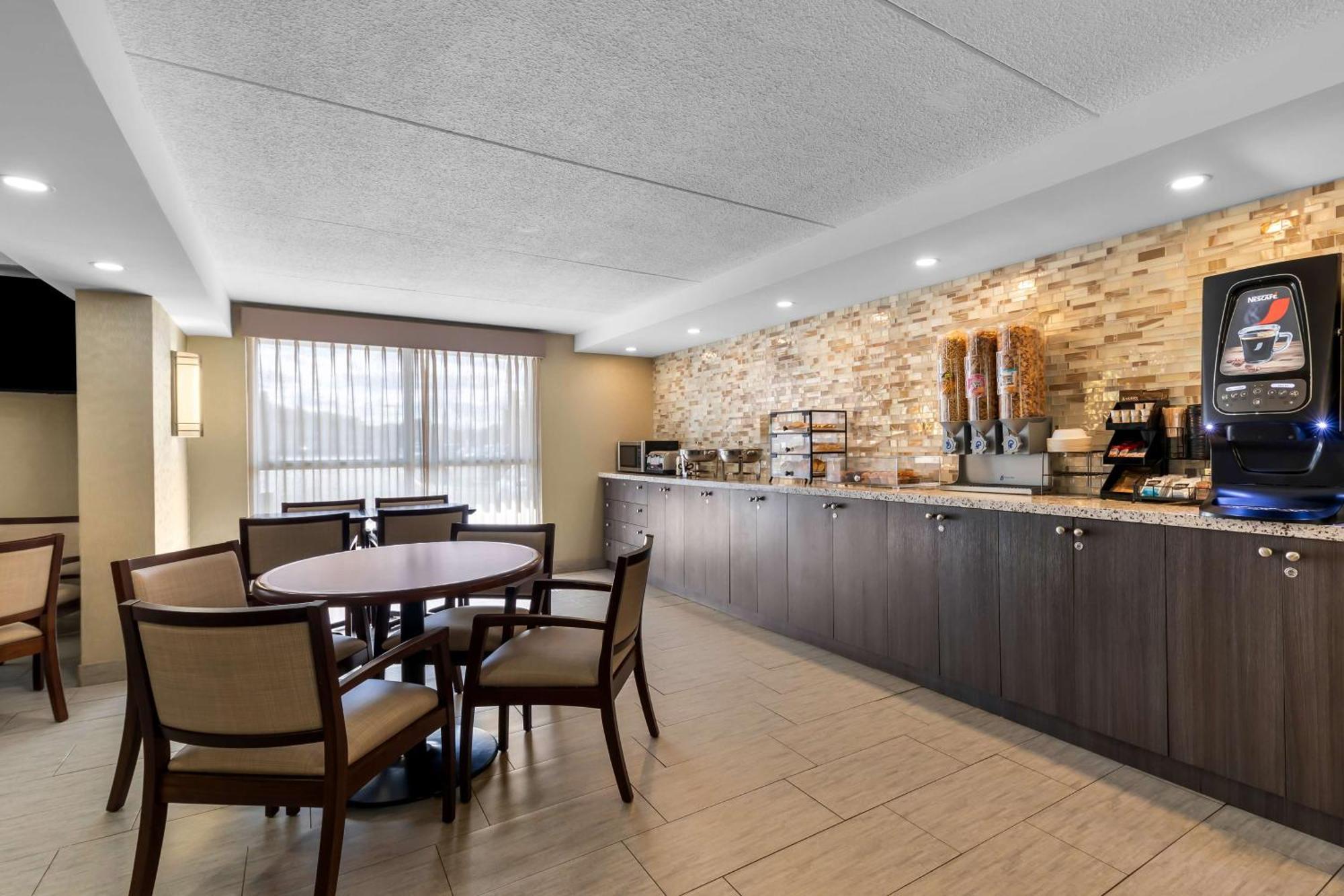 Hotel Western Halton Hills 3*