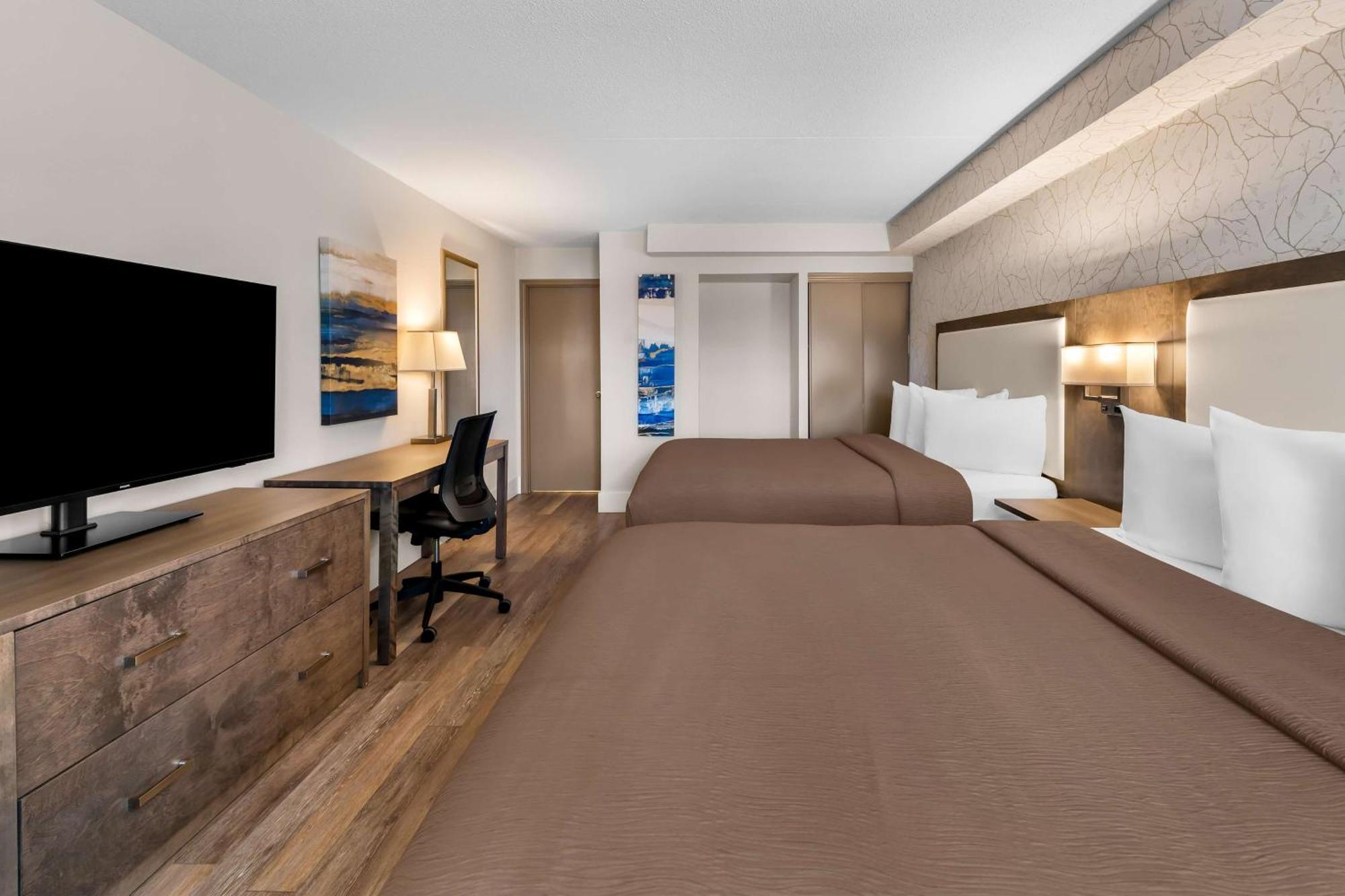 Hotel Western Halton Hills