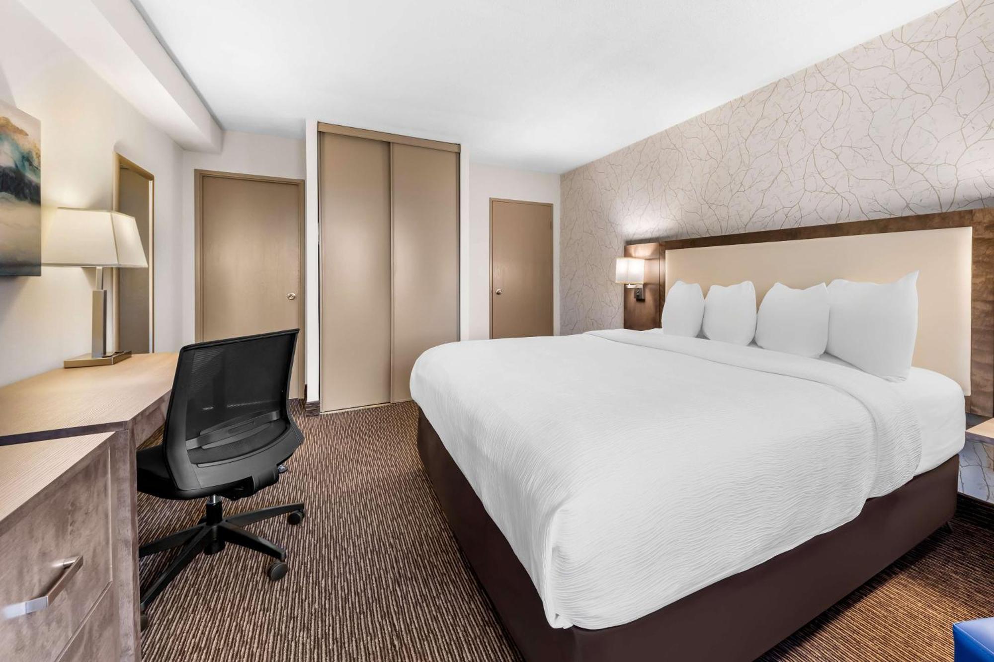 Hotel Western Halton Hills Georgetown