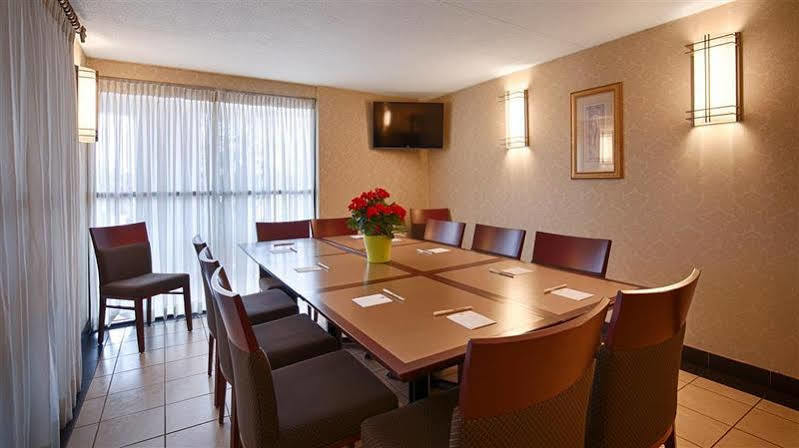 Western Halton Hills Hotel 3*